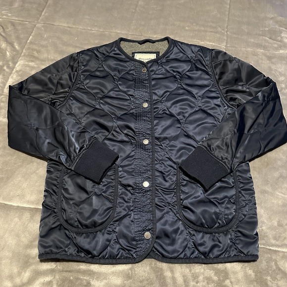 A&F‎ Abercrombie & Fitch Women Primaloft Lightweight Navy Medium M - Picture 1 of 7